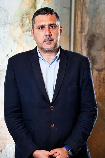 Βασίλης Καλλάρας