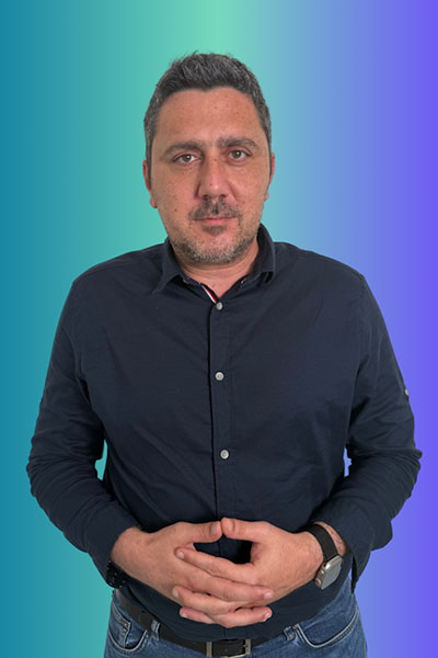 Βασίλης Καλλάρας